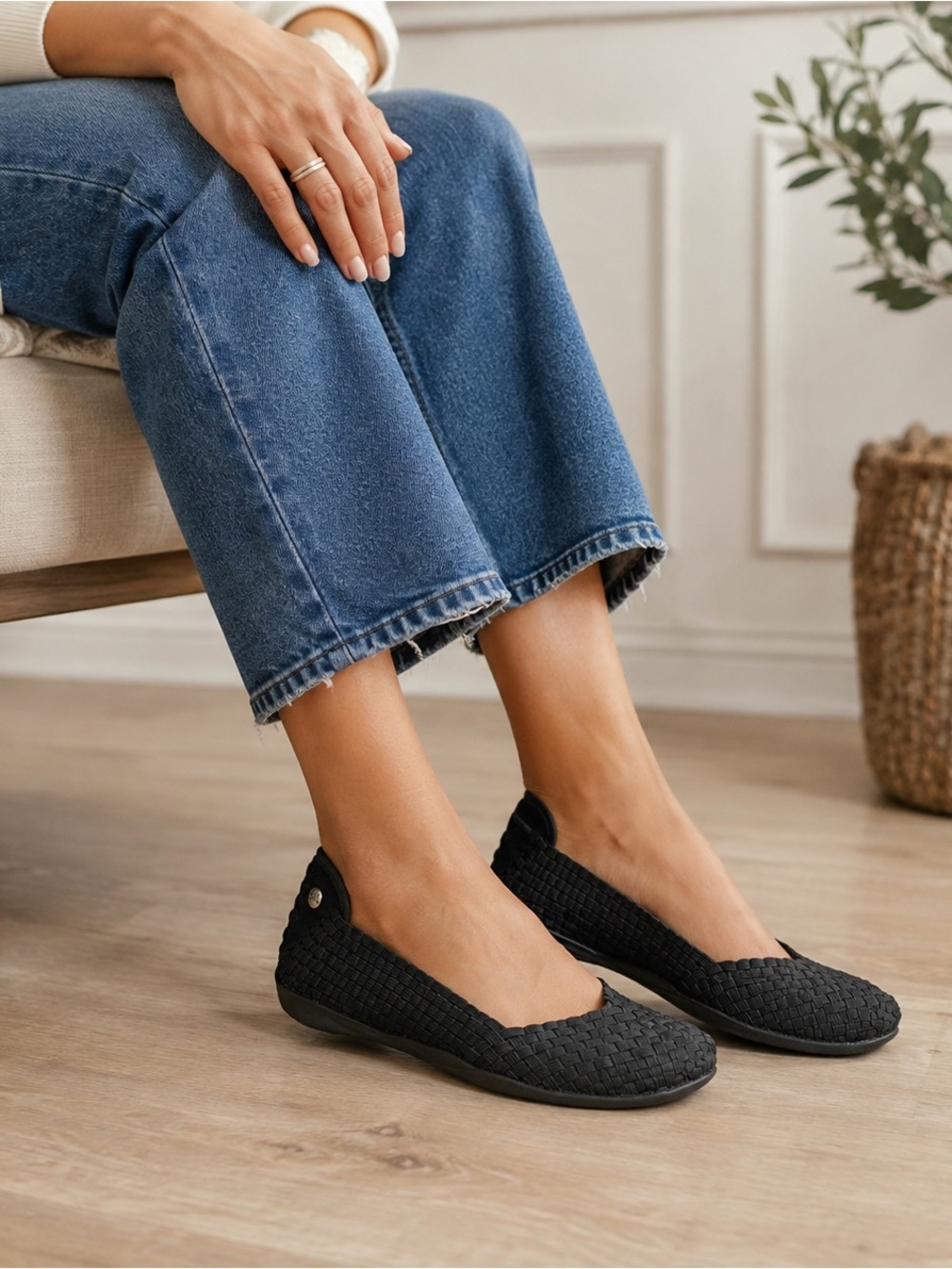 Bernie Mev Catwalk Black Woven Stretch Flats Comfort Shoes EU 40 (US 9) NWT